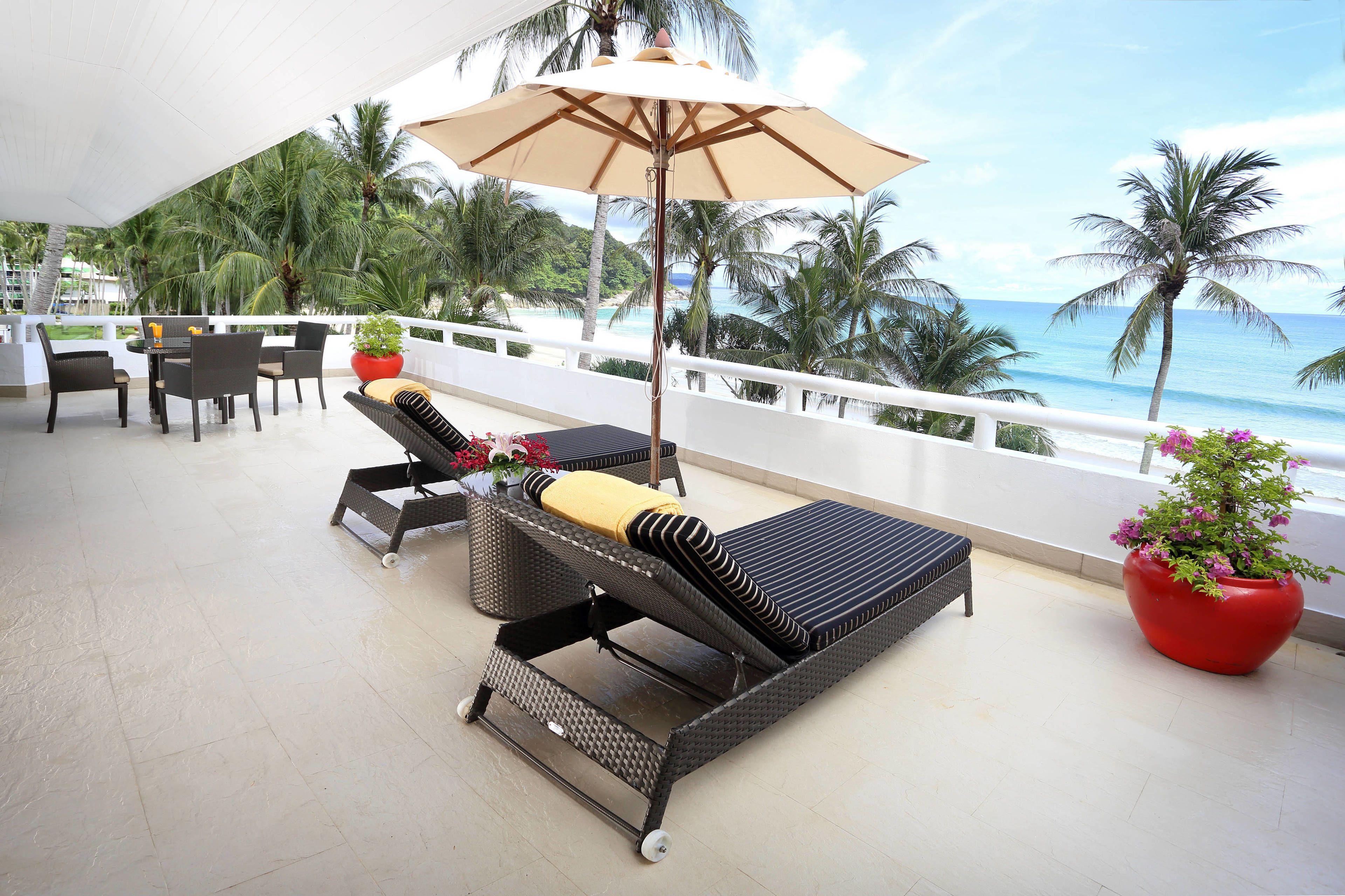 Deluxe Suite 1 Bedroom Suite Oceanfront Balcony